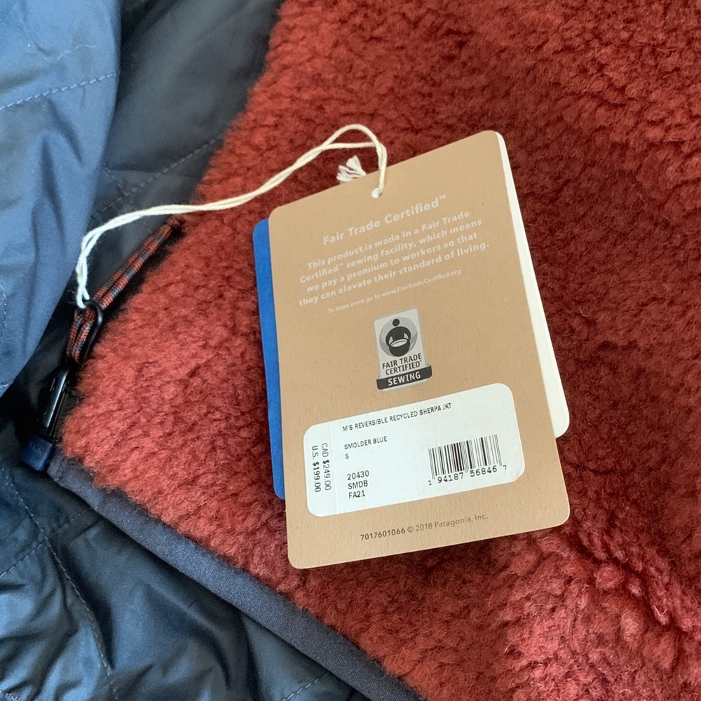 Patagonia Reversible Recycled Sherpa Jacket - Picture 7 of 7